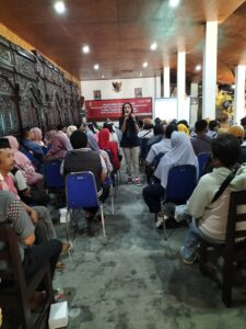 DISNAKERTRANS Mengadakan Sosialisasi Jaminan Sosial Ketenagakerjaan Bagi Pekerja Bukan Penerima Upah ( Pedagang pasar,Pedagang keliling,Pedagang kaki lima)