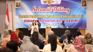 Pemkot Kediri Memberikan Penyuluhan Pengolahan Pangan yang Baik dan Layak Konsumsi Kepada PKL