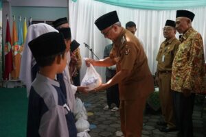 Pemerintah Kota Kediri Bagikan Infak Lebaran kepada Anak Yatim di Panti Asuhan NU An Nuur