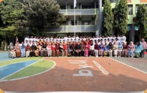 SMK PGRI 2 Kediri Kobarkan Semangat Merah Putih dalam Upacara HUT ke-81 Republik Indonesia